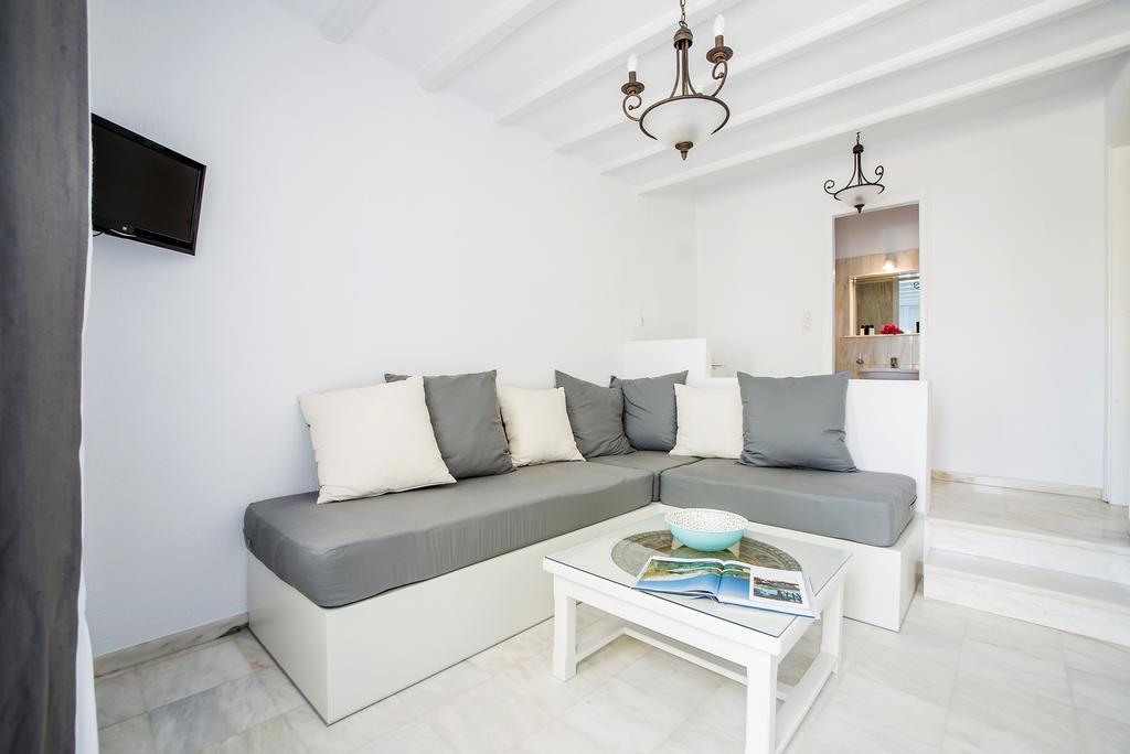 Parian Lithos Residence Naousa  Room photo